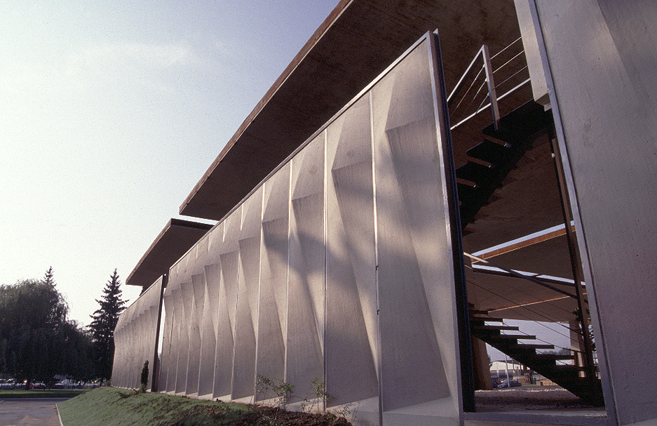 tan57 